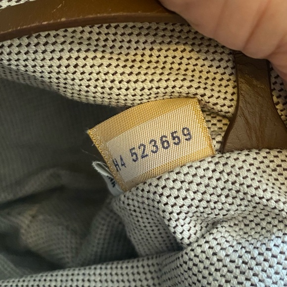 Classic Dooney & Bourke Shoulder Bag - Picture 9 of 10